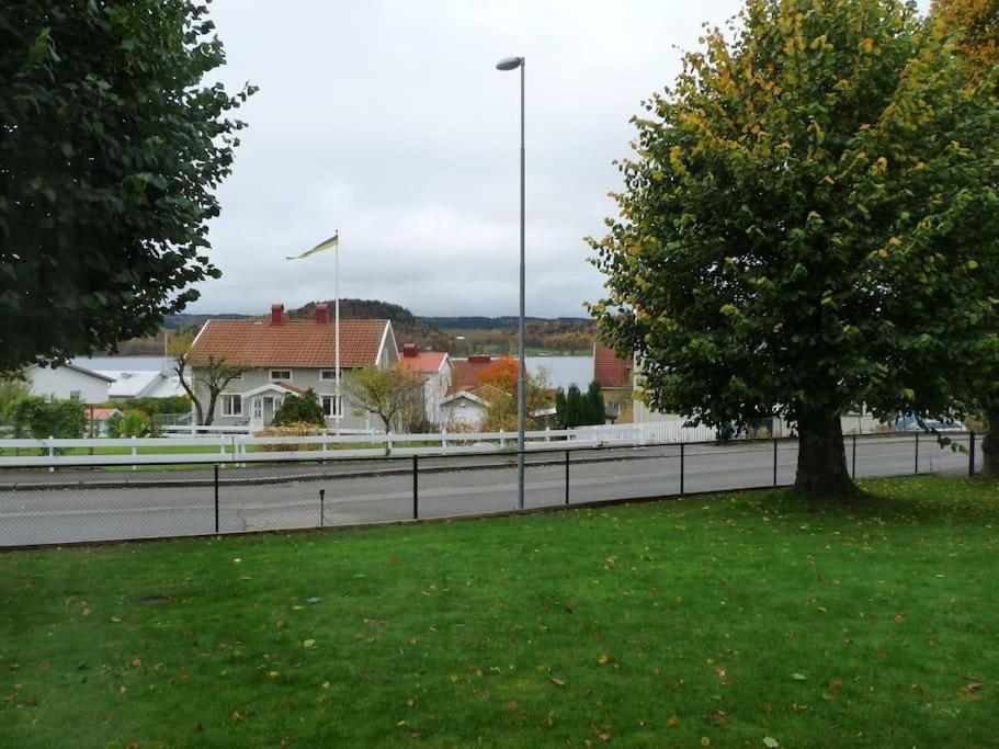 Ekhult Apartments - Ground Floor - Garden And Lake View Ulricehamn Exterior photo